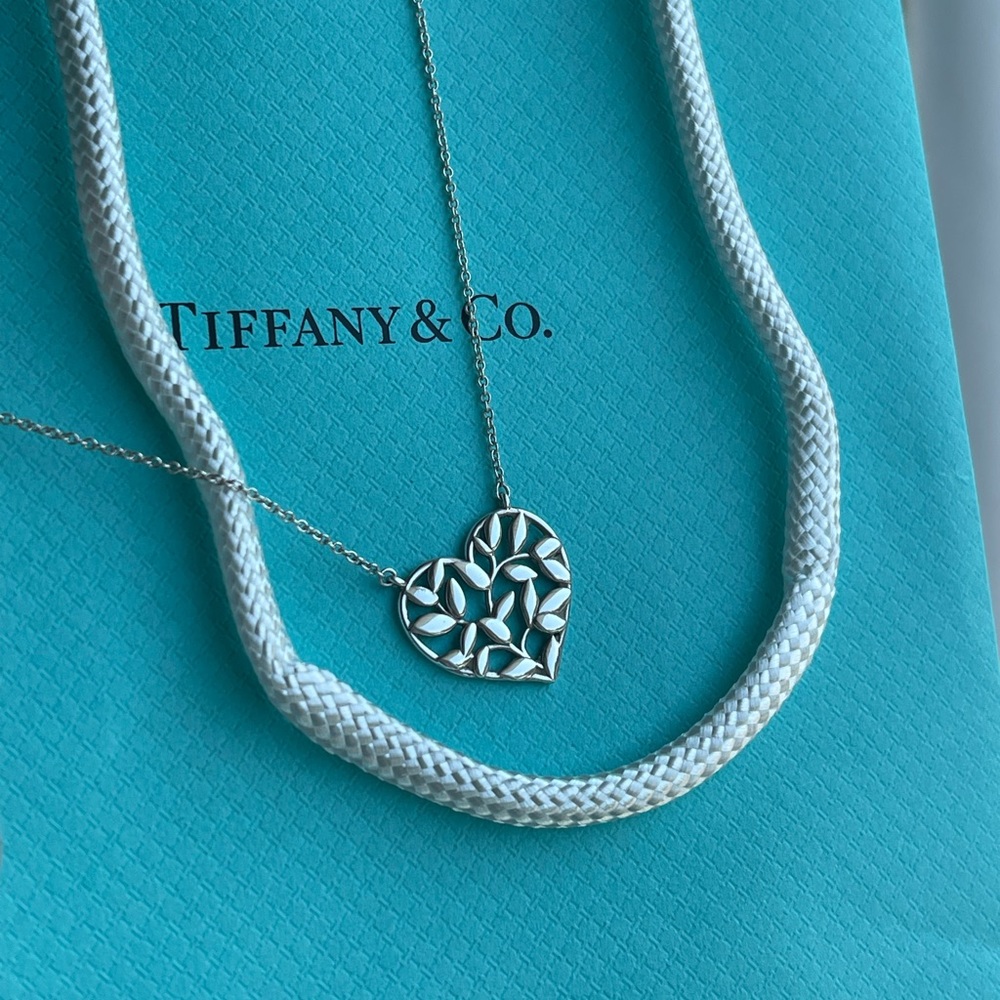 Tiffany & Co. Paloma Picasso Olive Leaf Heart Pendant - Sterling Silver